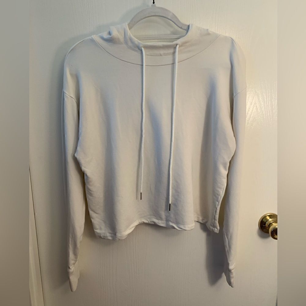 Summersalt GUC cream lightweight cropped hooded sweatshirt Size medium